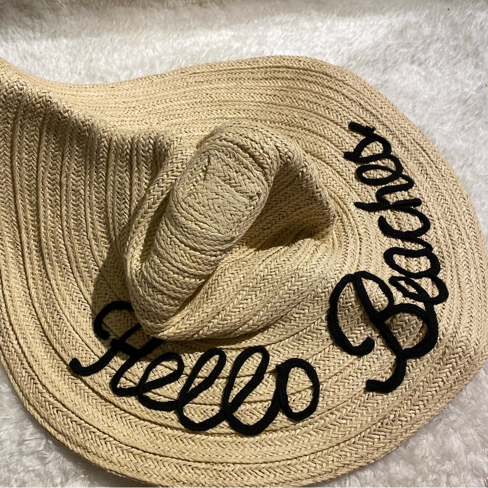 NWOT Melrose & Market Womens One Size Beige Hat Hello Beaches Straw Wide Panama